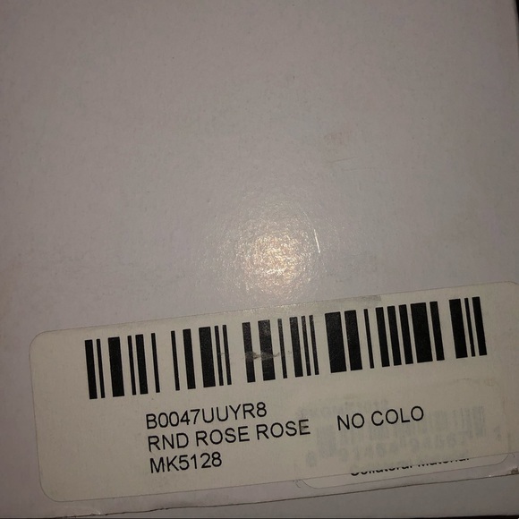 Michael Kors runway rose gold watch - Picture 7 of 7